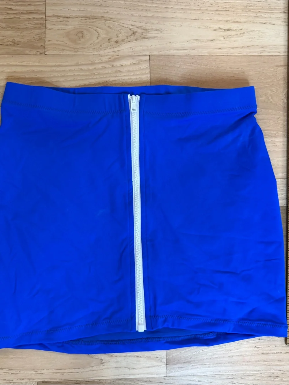 Skims swim skirt cover up size large
